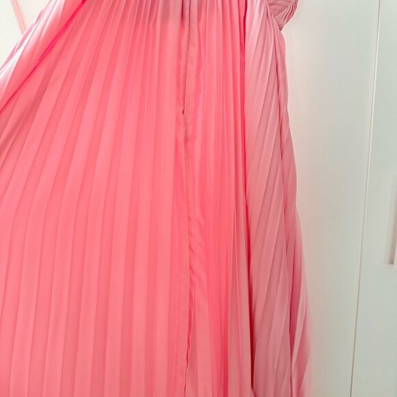 Amur Kamari Pleated Halterneck Maxi Dress in Rosewater Pink Size 4 - Picture 5 of 12